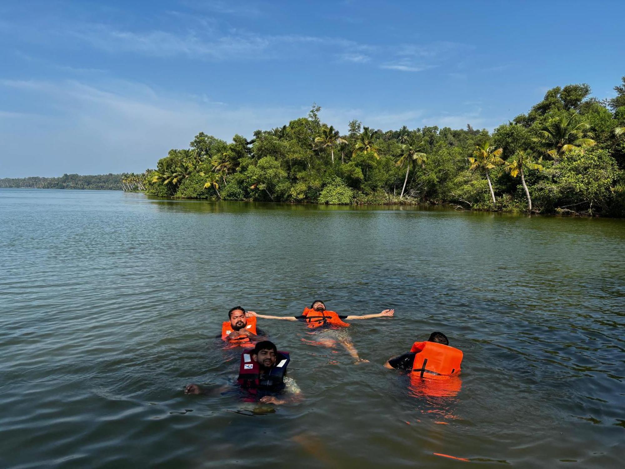 Lake Homes Varkala Exterior photo