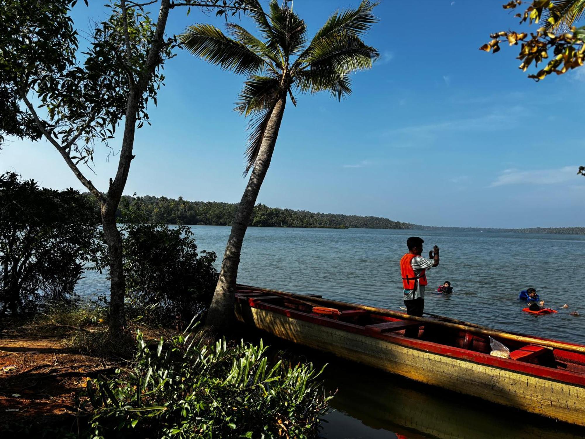 Lake Homes Varkala Exterior photo